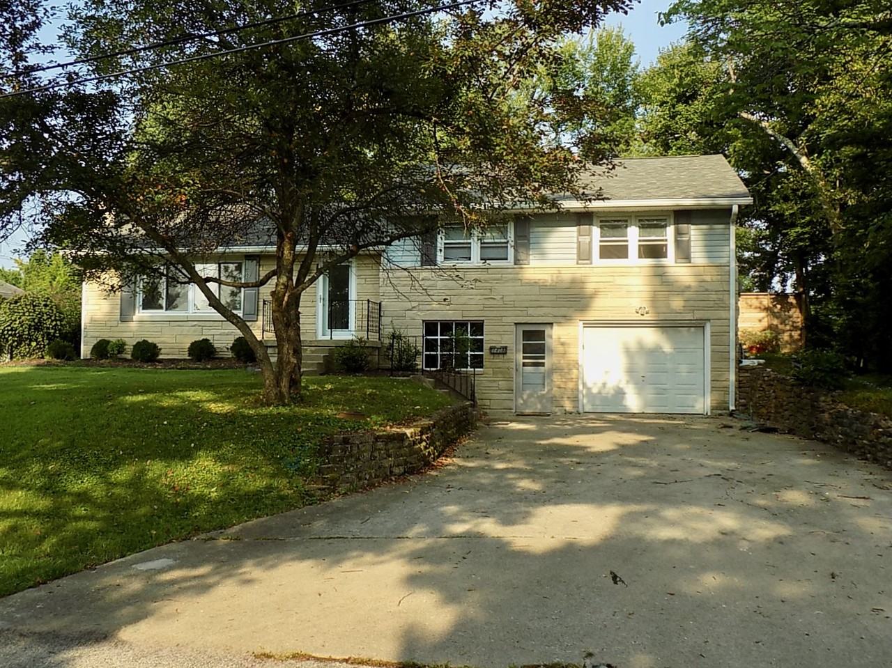 1408 S Longwood Dr #NA - Photo 2 of 24