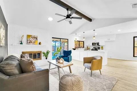 810 E Timberview Ln #NA - Photo 6 of 36