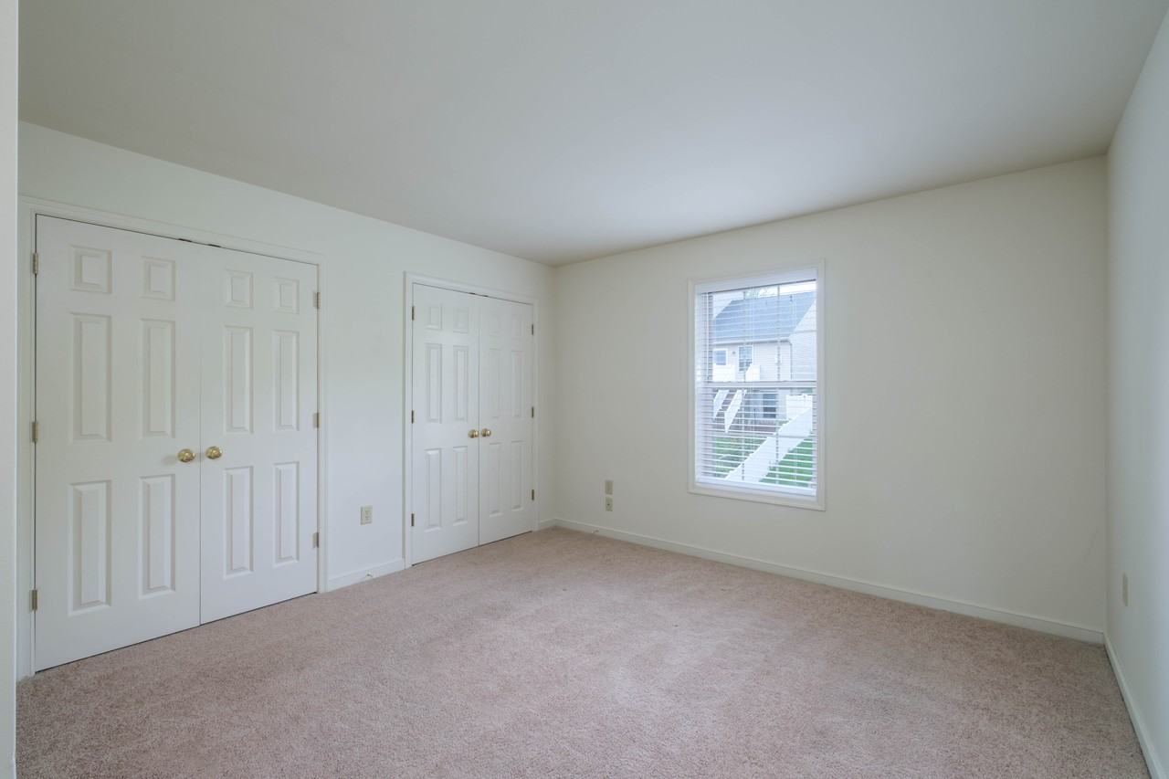 110 Clapton Ct - Photo 7 of 16
