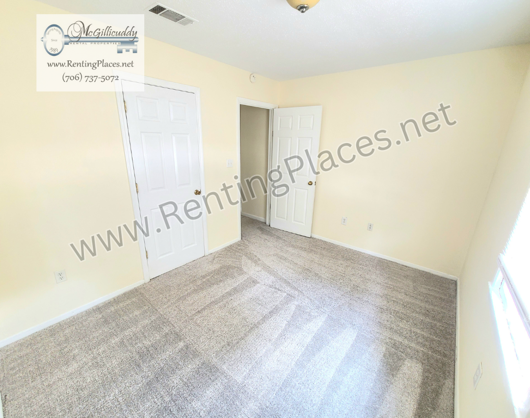 1212 Holden Dr #NA - Photo 7 of 9