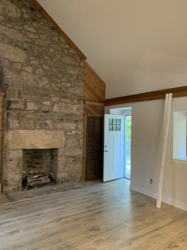 601 Bridge St #B - Photo 7 of 27