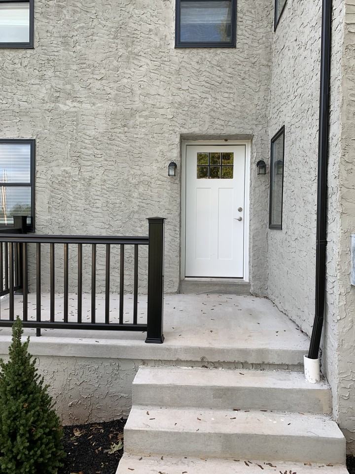 601 Bridge St #A - Photo 3 of 19