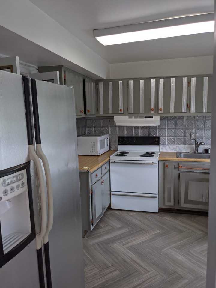 1341 Redbud Ct #1341 - Photo 4 of 37