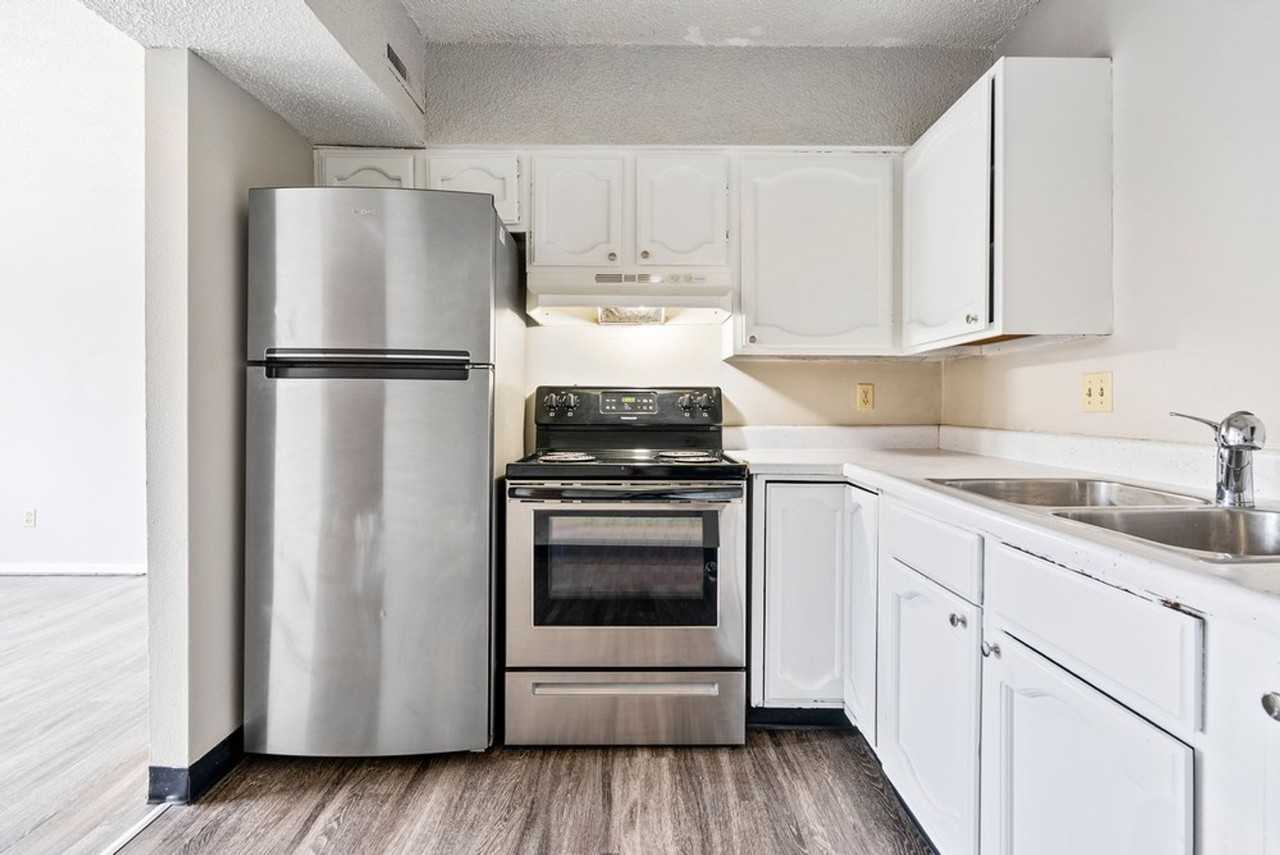 Leavitt Park Apartments - Photo 3 of 13