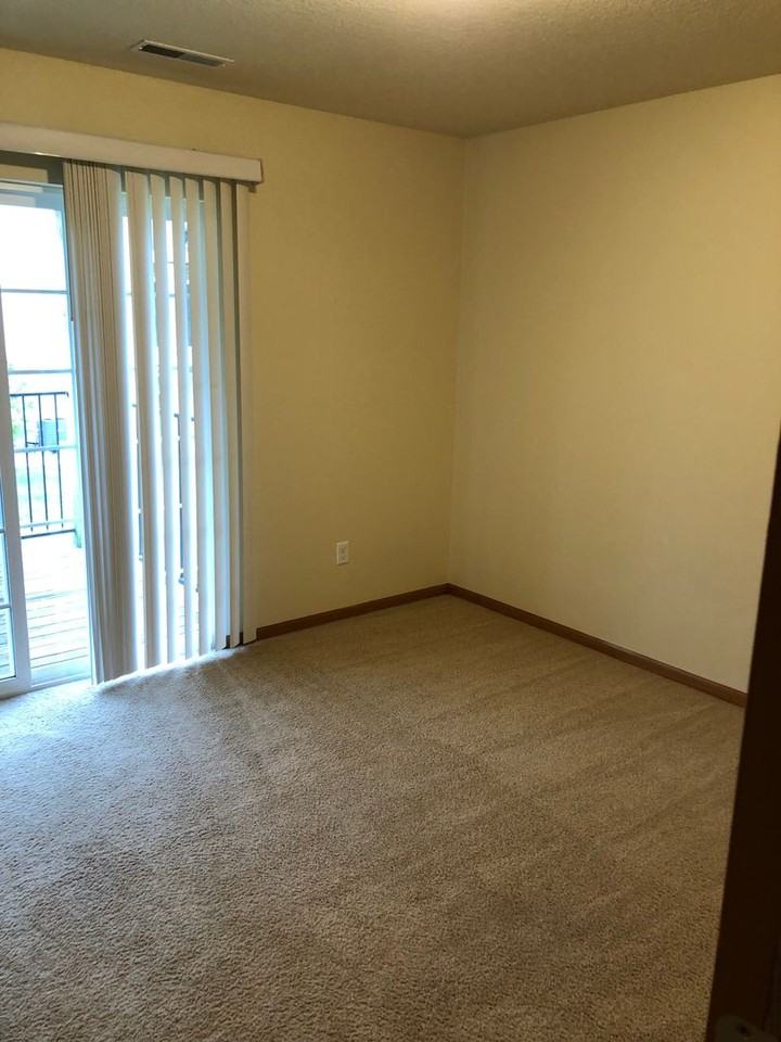 Long Beach Cove Villa Apartments - Photo 6 of 13