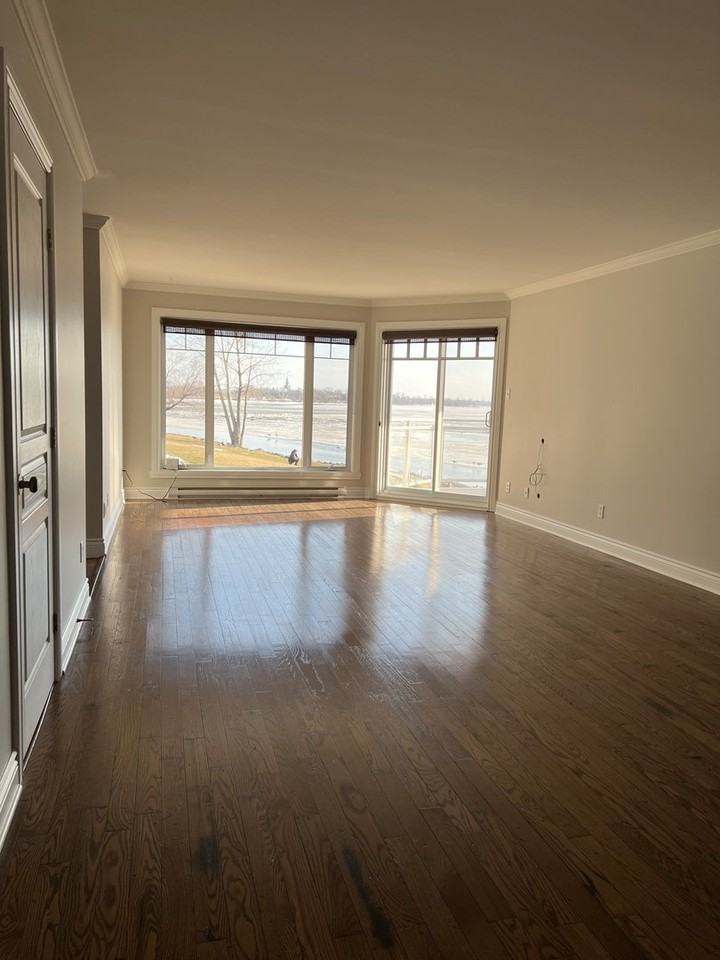 9150 Rue Des Roselières - Photo 7 of 15