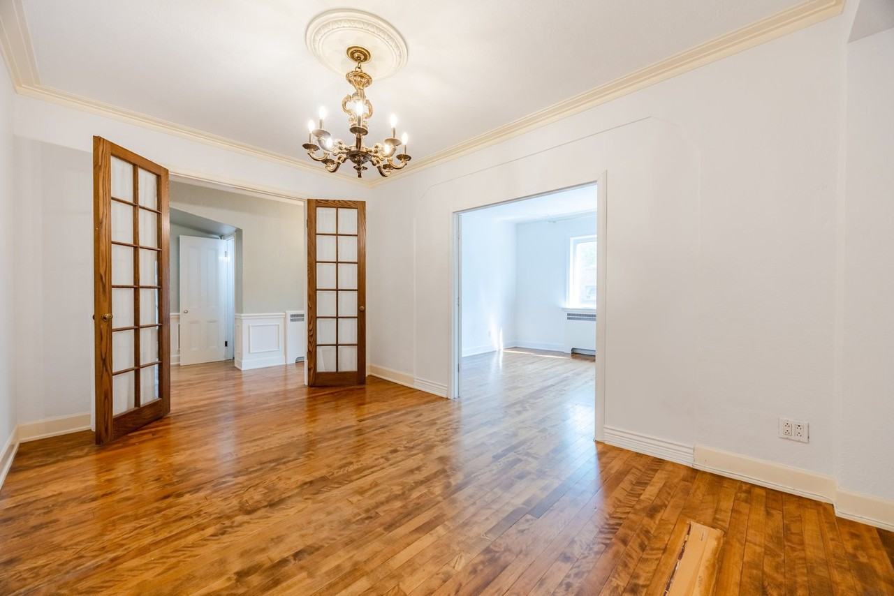 5652 Av Mclynn - Photo 4 of 24
