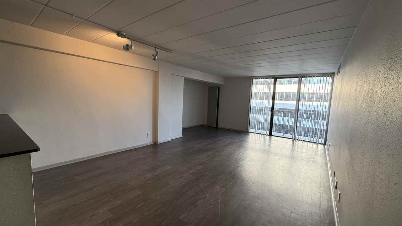 5400 Memorial - 611 #611 - Photo 2 of 35