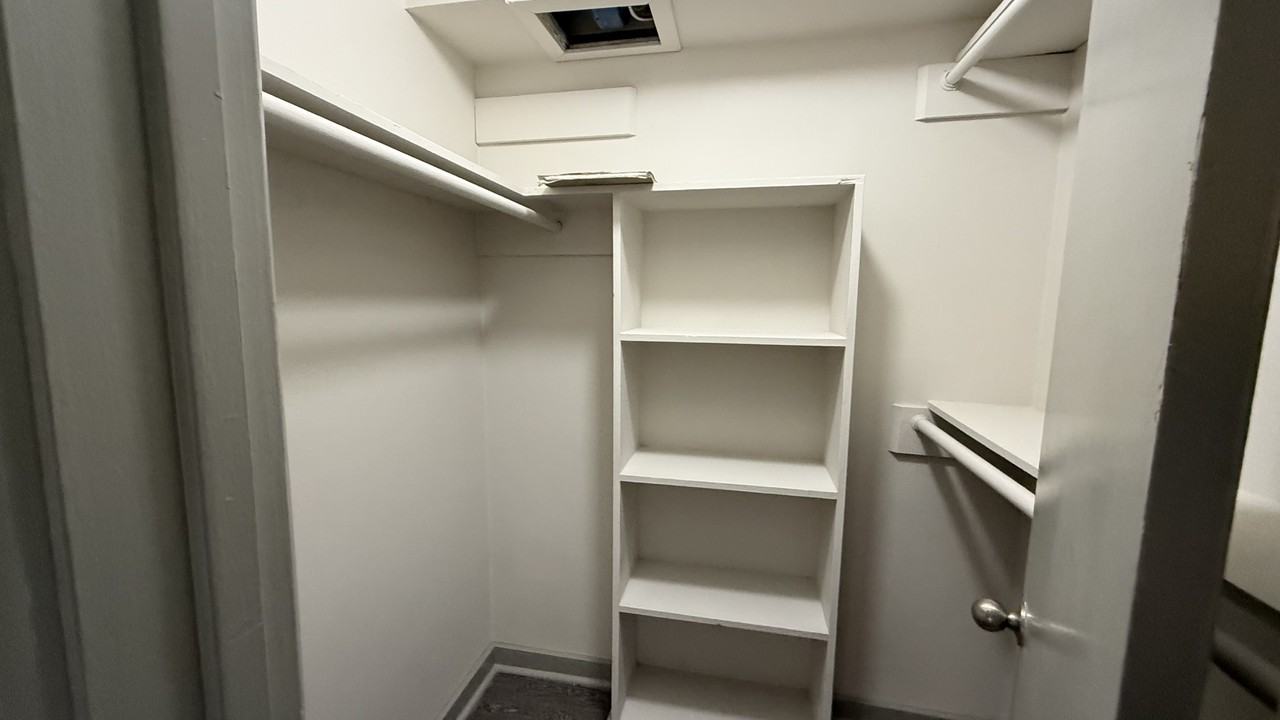 5400 Memorial - 611 #611 - Photo 5 of 35