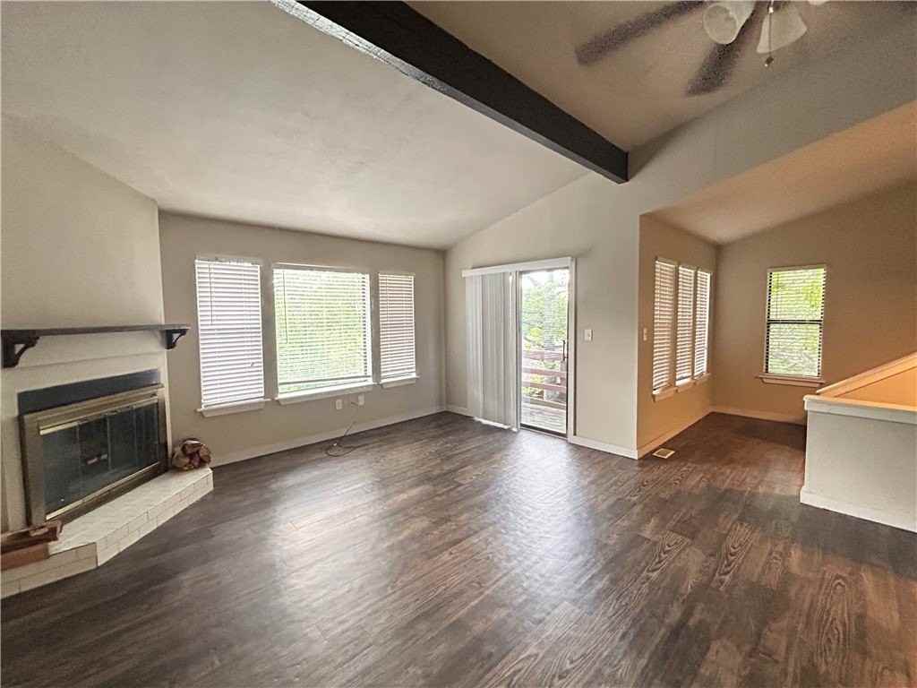 970 N Lewis Ave - Photo 4 of 15