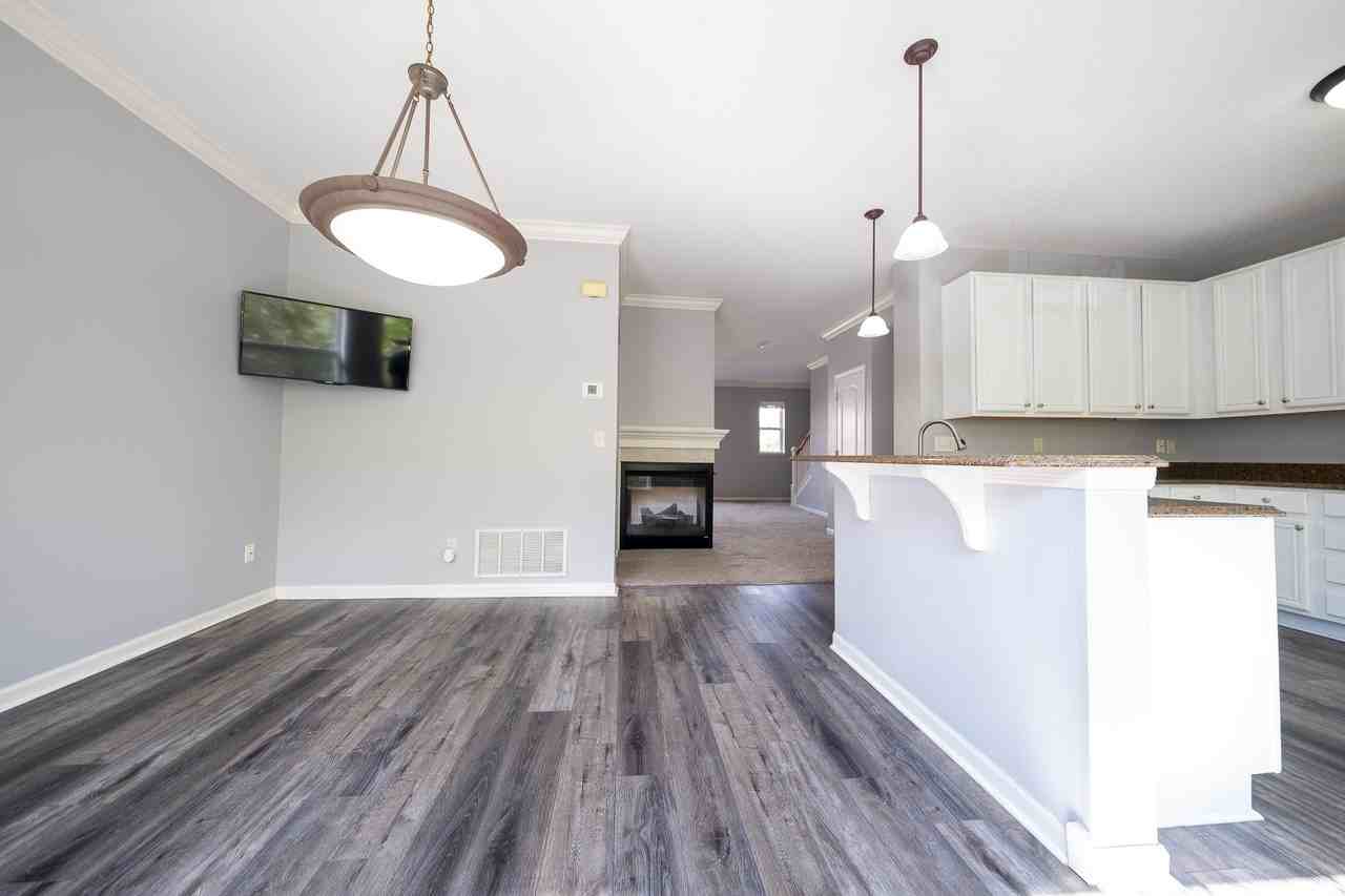 10254 Bleeker St #1 - Photo 5 of 37