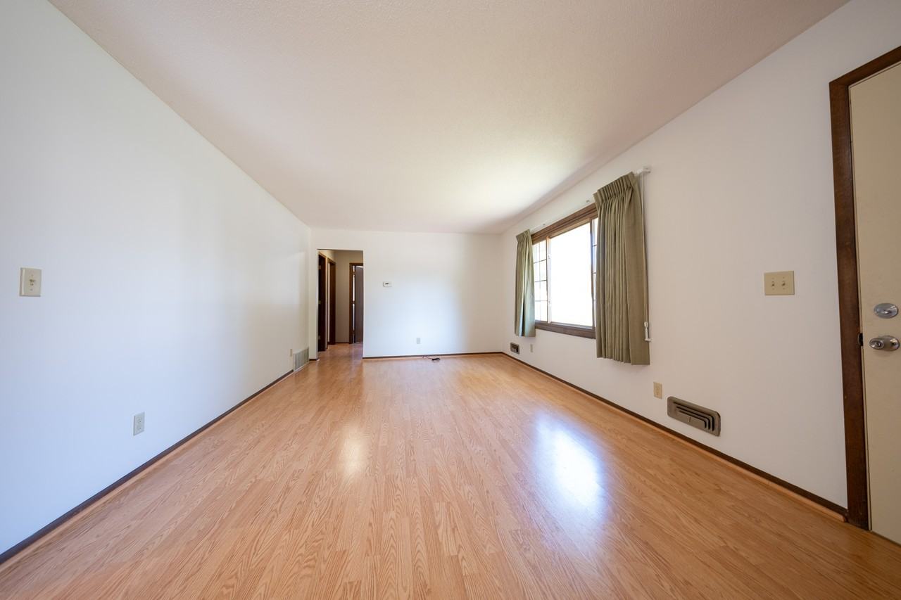 14865 Damask Ave W #1 - Photo 5 of 29