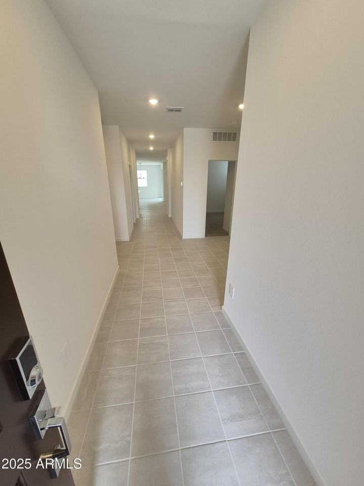 37097 W Prado St - Photo 7 of 11