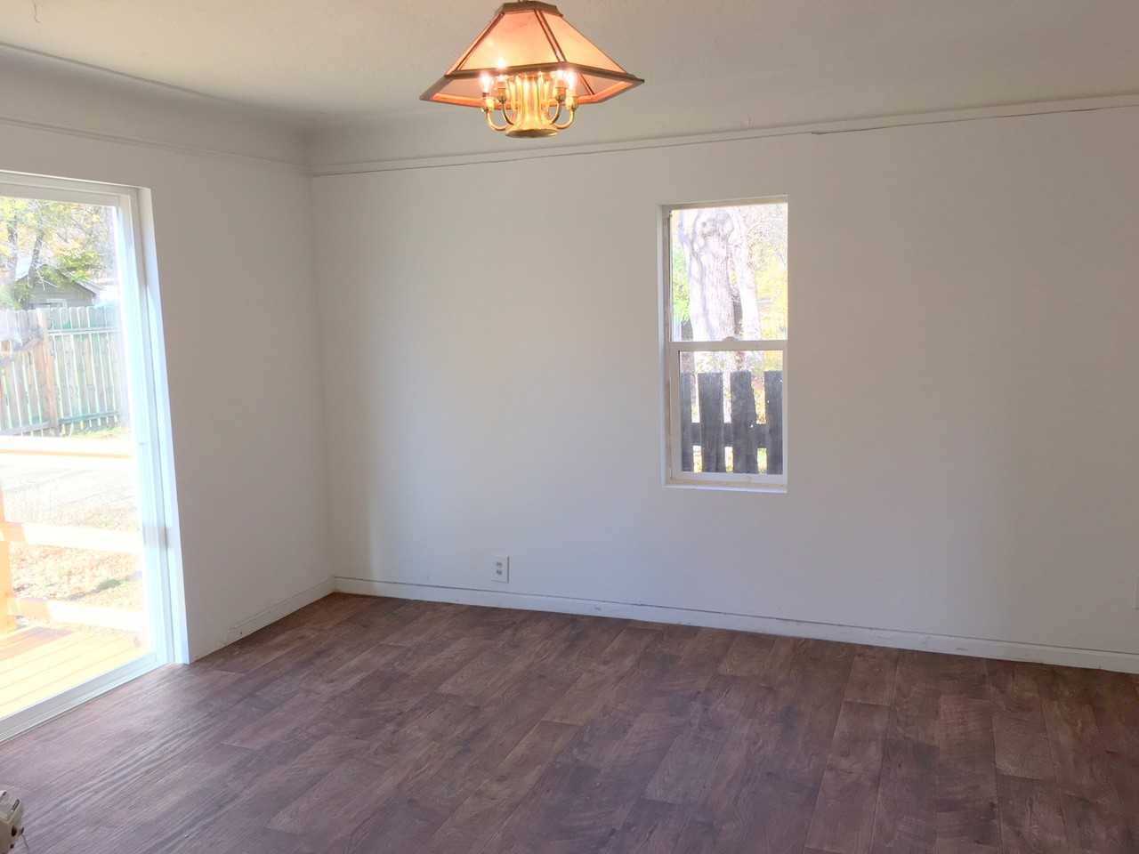 816 1/2 N 18th St #1 - Photo 2 of 7