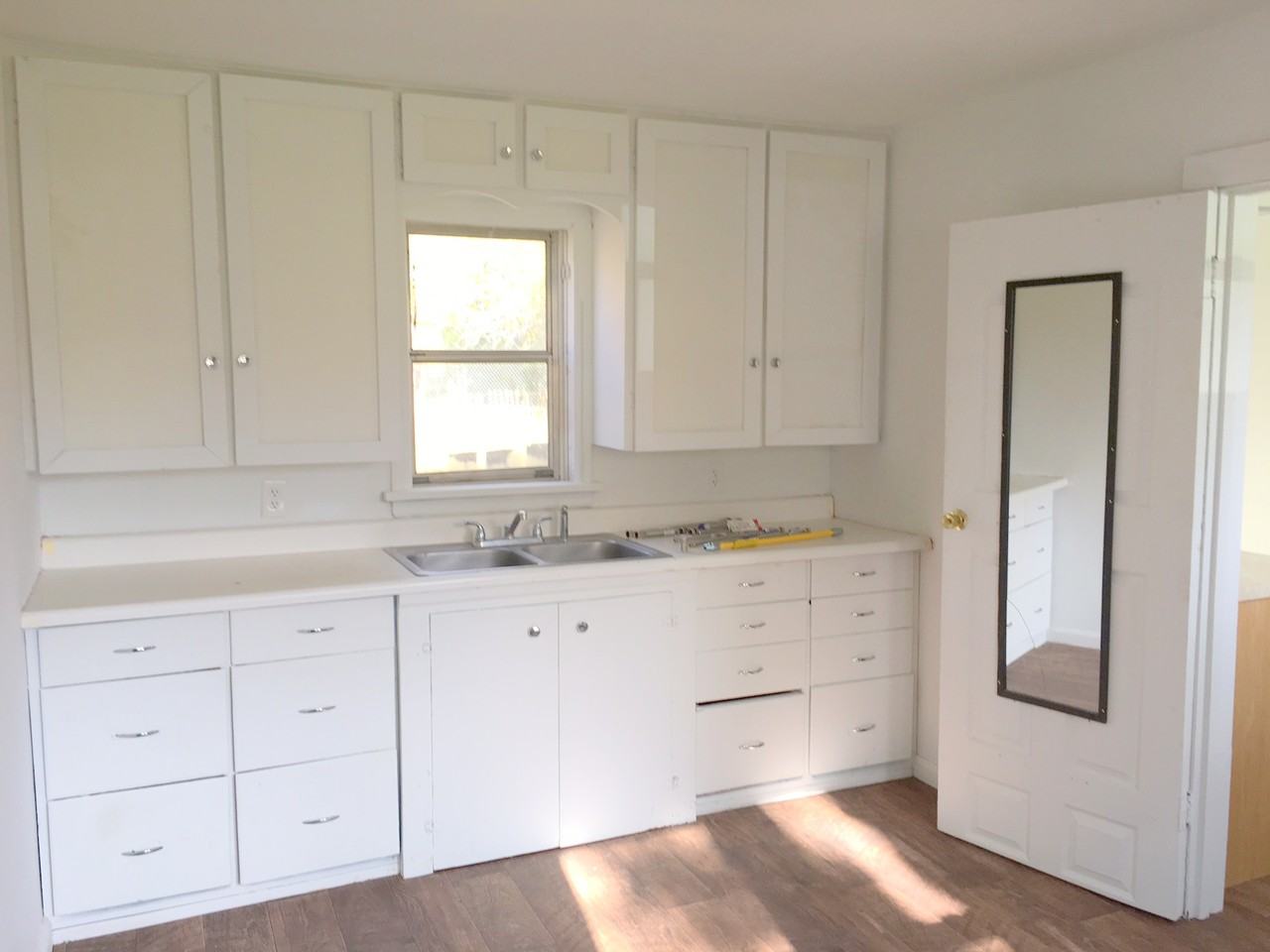 816 1/2 N 18th St #1 - Photo 4 of 7