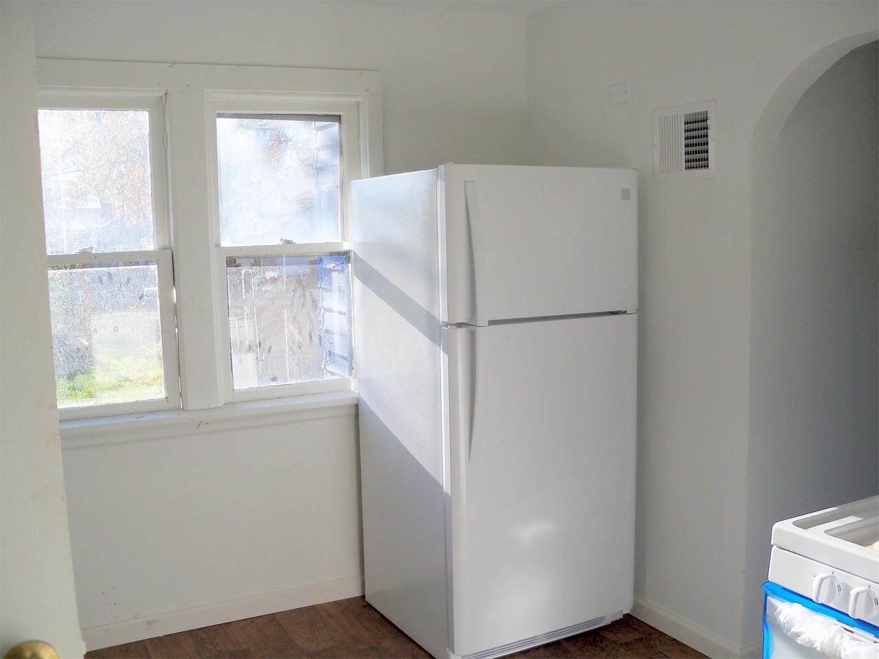 816 1/2 N 18th St #1 - Photo 6 of 7