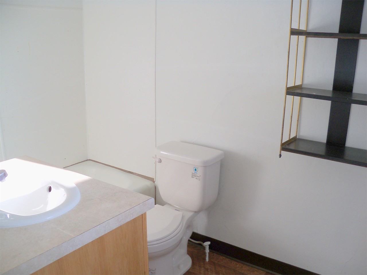 816 1/2 N 18th St #1 - Photo 7 of 7