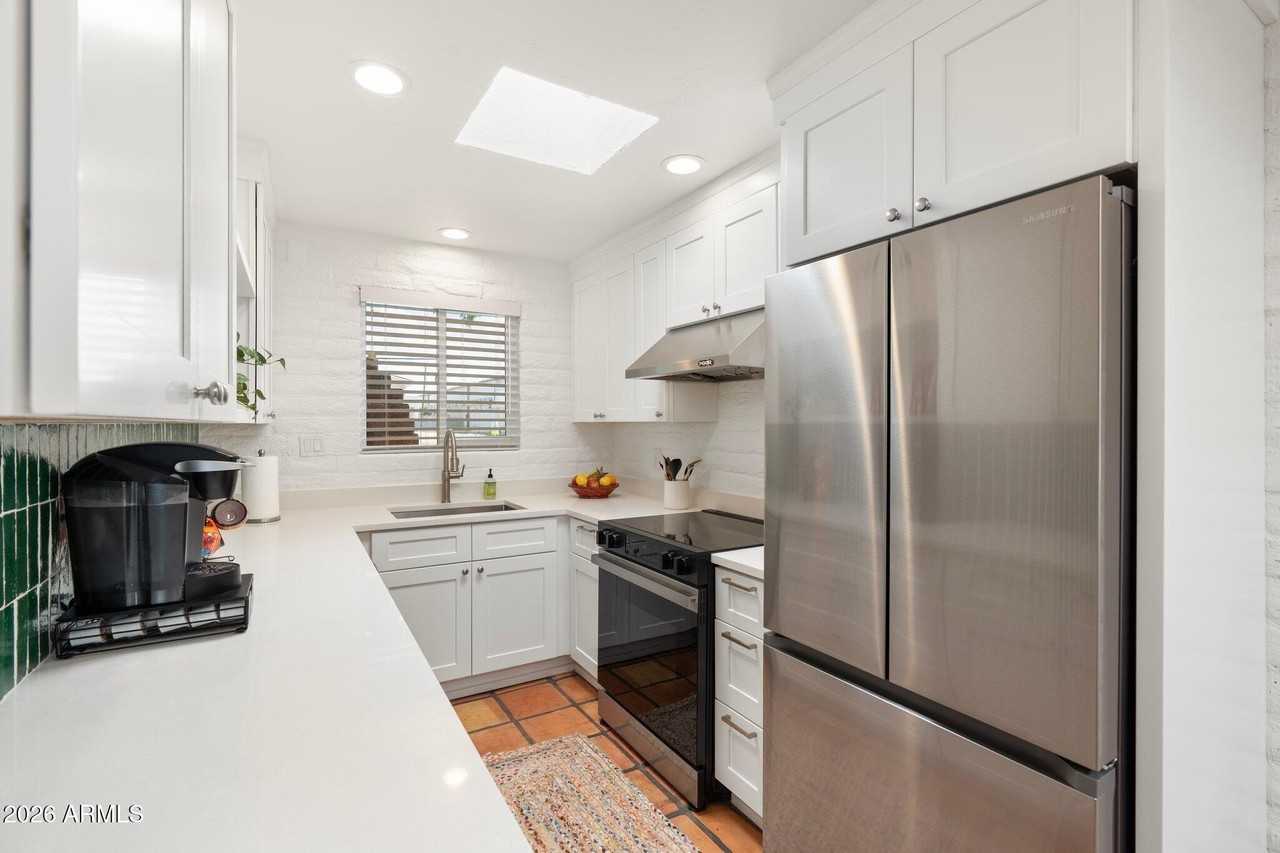 3036 N 32nd St #303 - Photo 3 of 35