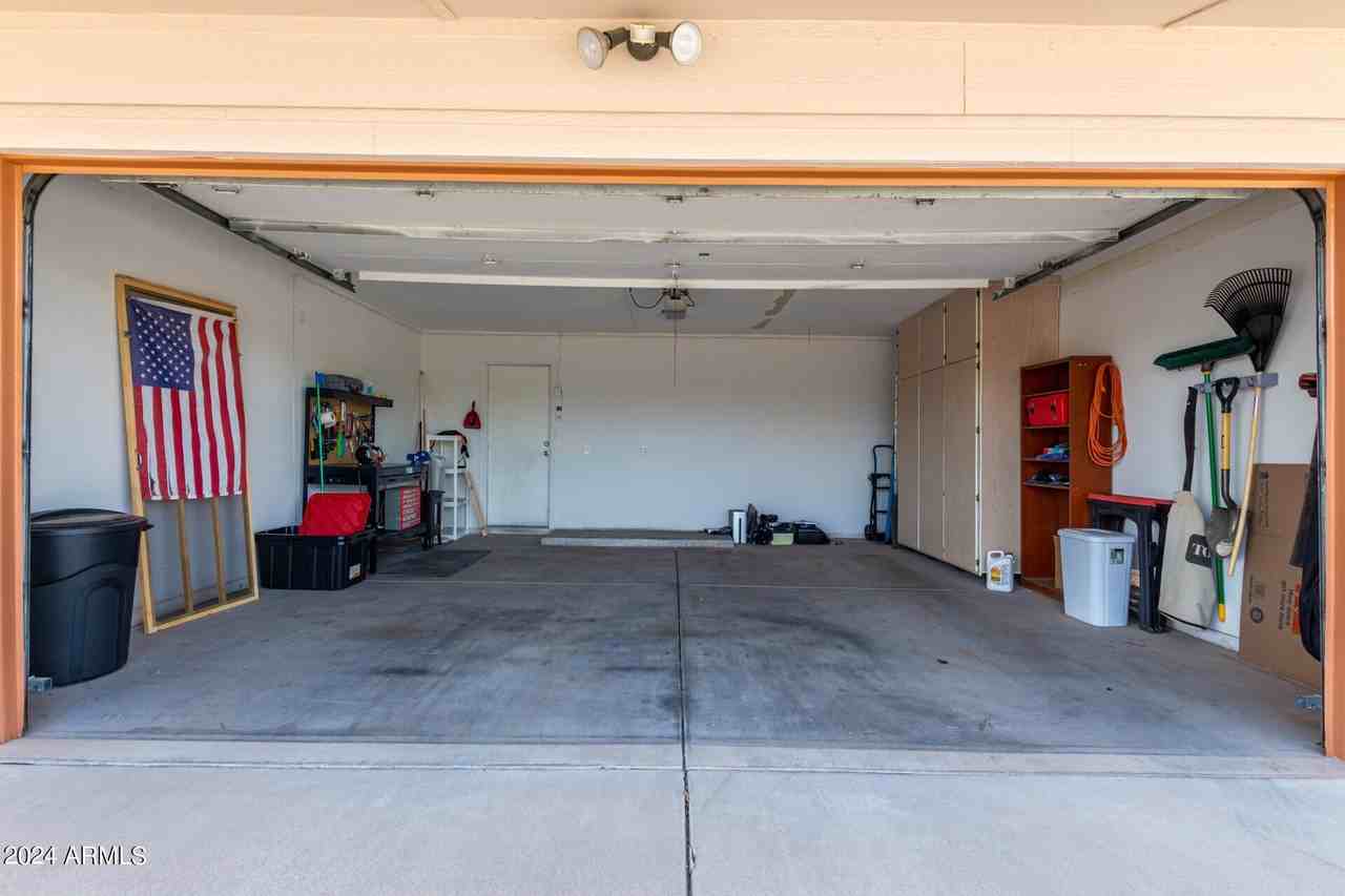 20439 N Skylark Dr - Photo 5 of 50