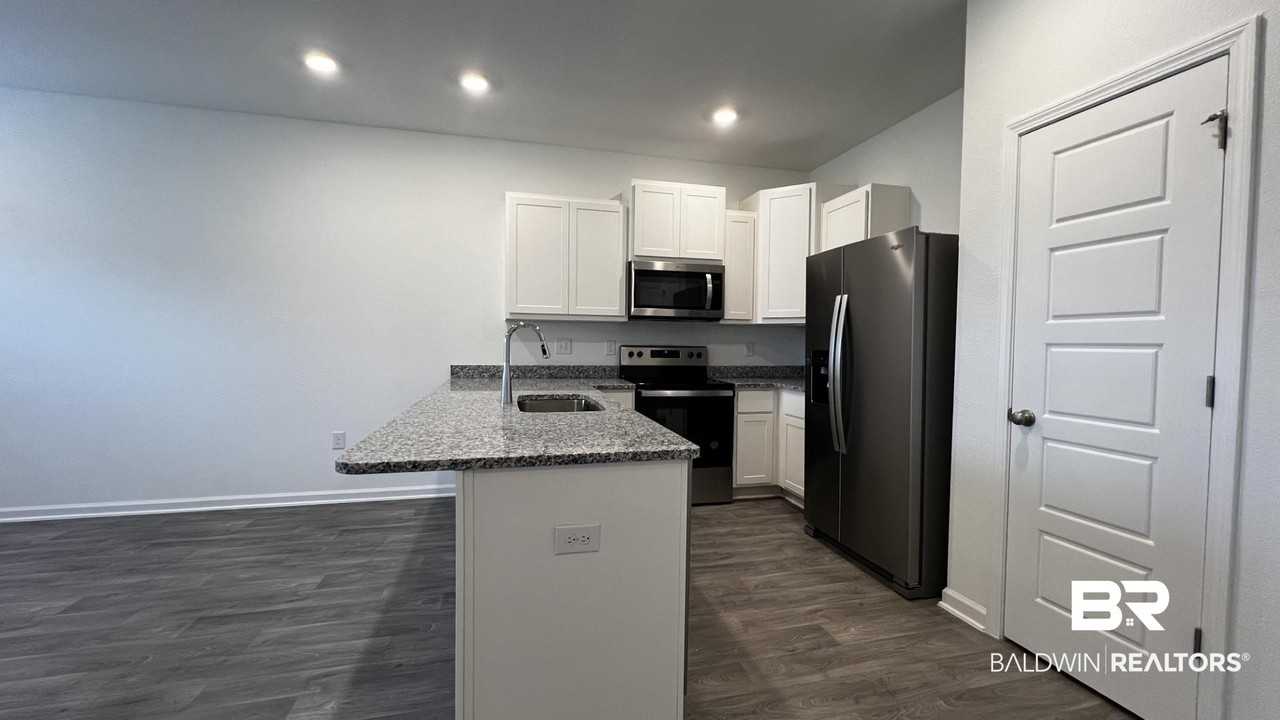 12775 Philadelphia Blvd #6 - Photo 5 of 15