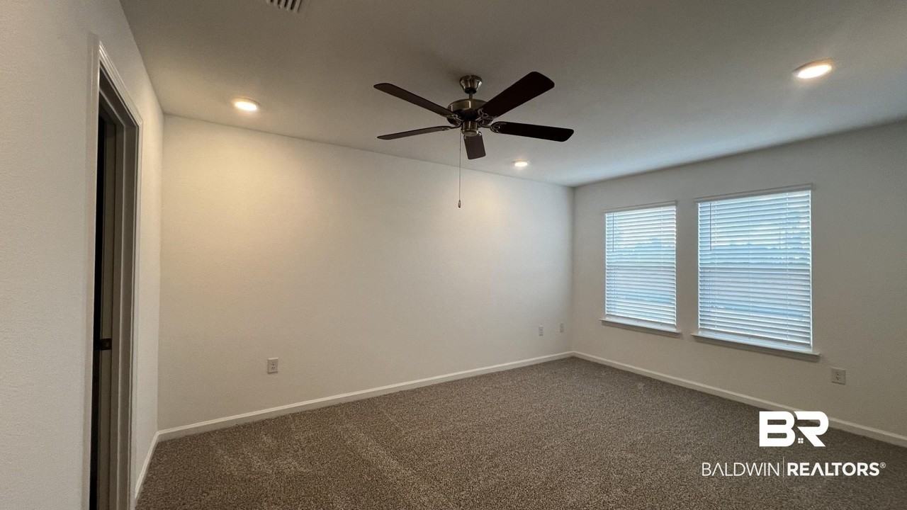 12775 Philadelphia Blvd #6 - Photo 7 of 15