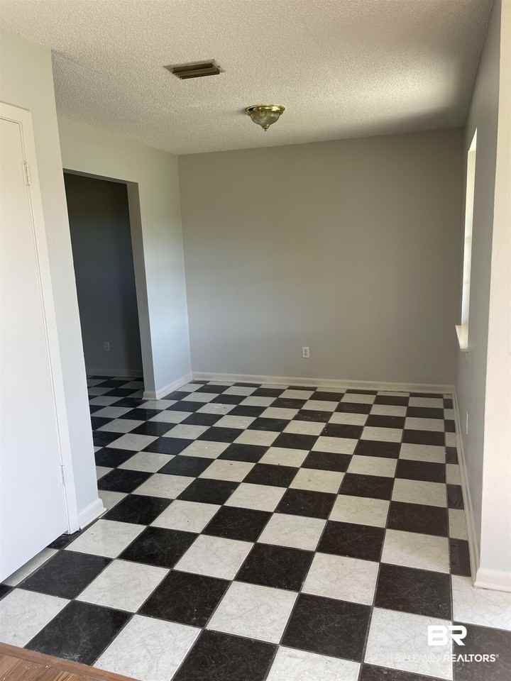 62 Northgate Cir - Photo 6 of 16