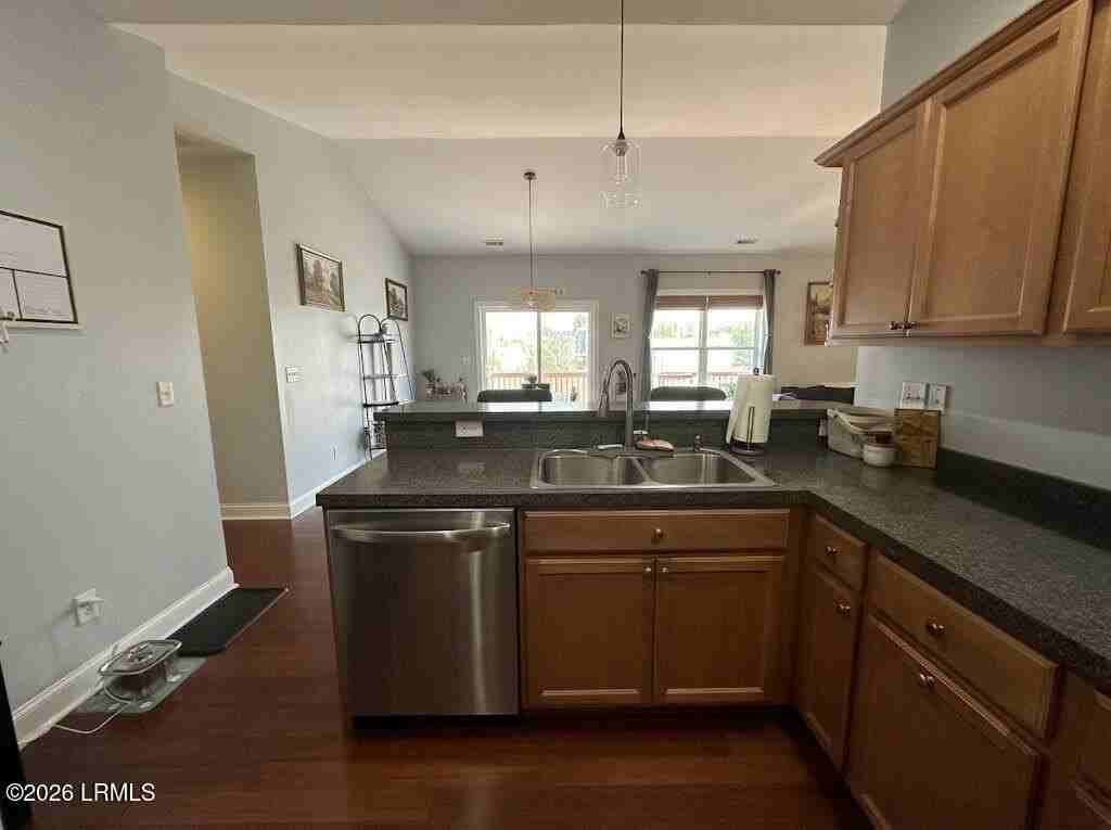 29 Kings Cross Ct - Photo 7 of 20