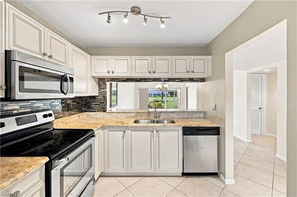 5980 Amherst Dr #D104 - Photo 6 of 29