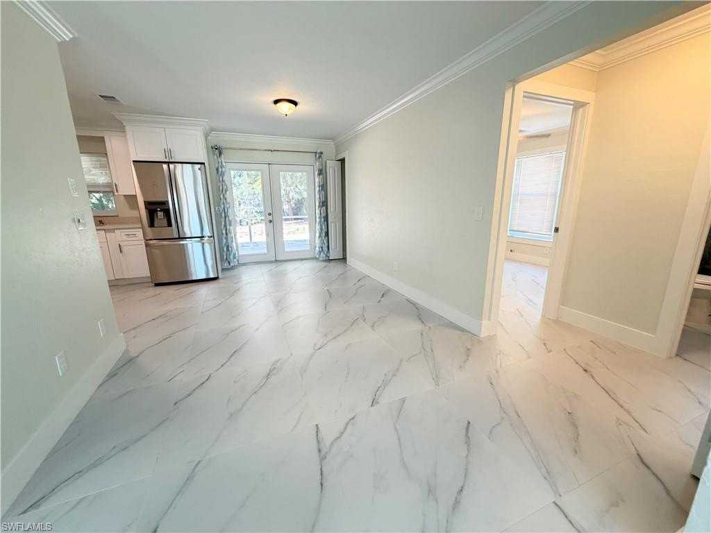 18604 Miami Blvd #604 - Photo 3 of 7