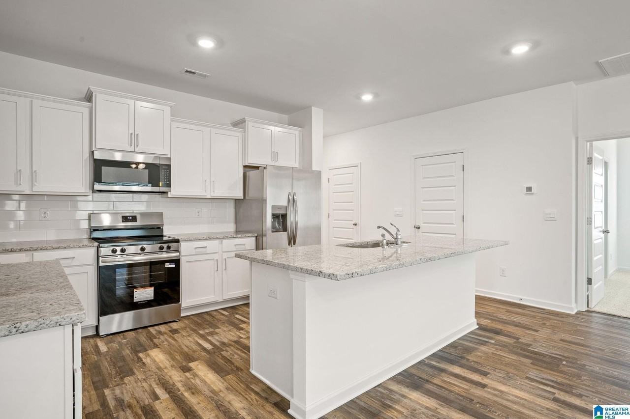 2052 Gadwall Dr - Photo 7 of 34