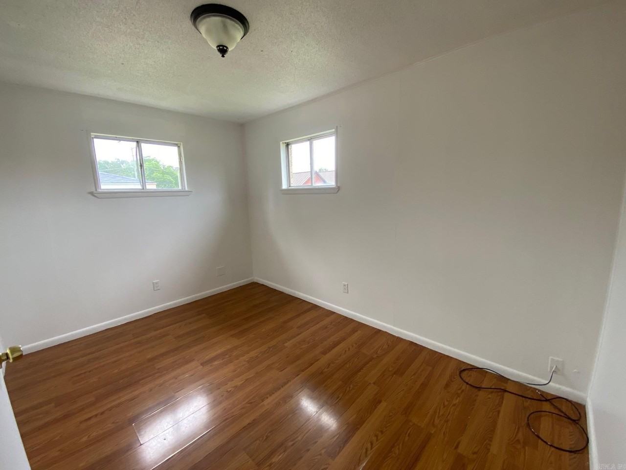 715 Smart St - Photo 5 of 7