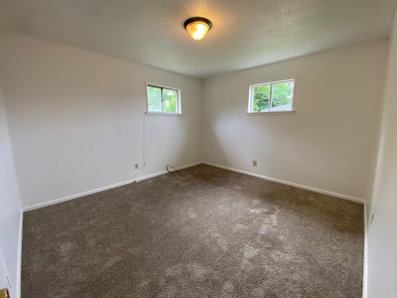 715 Smart St - Photo 7 of 7
