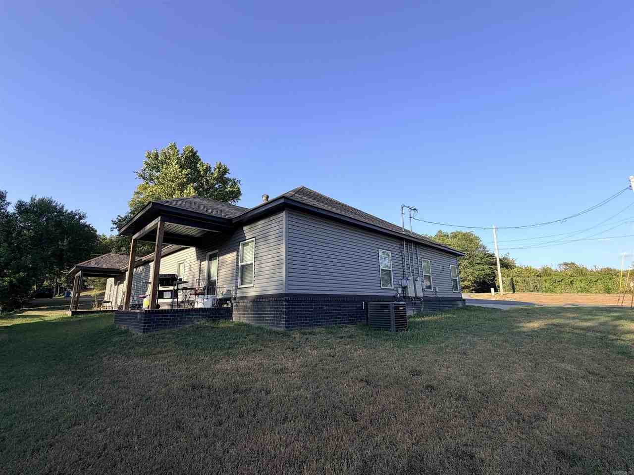 322 E Maple - Photo 4 of 23