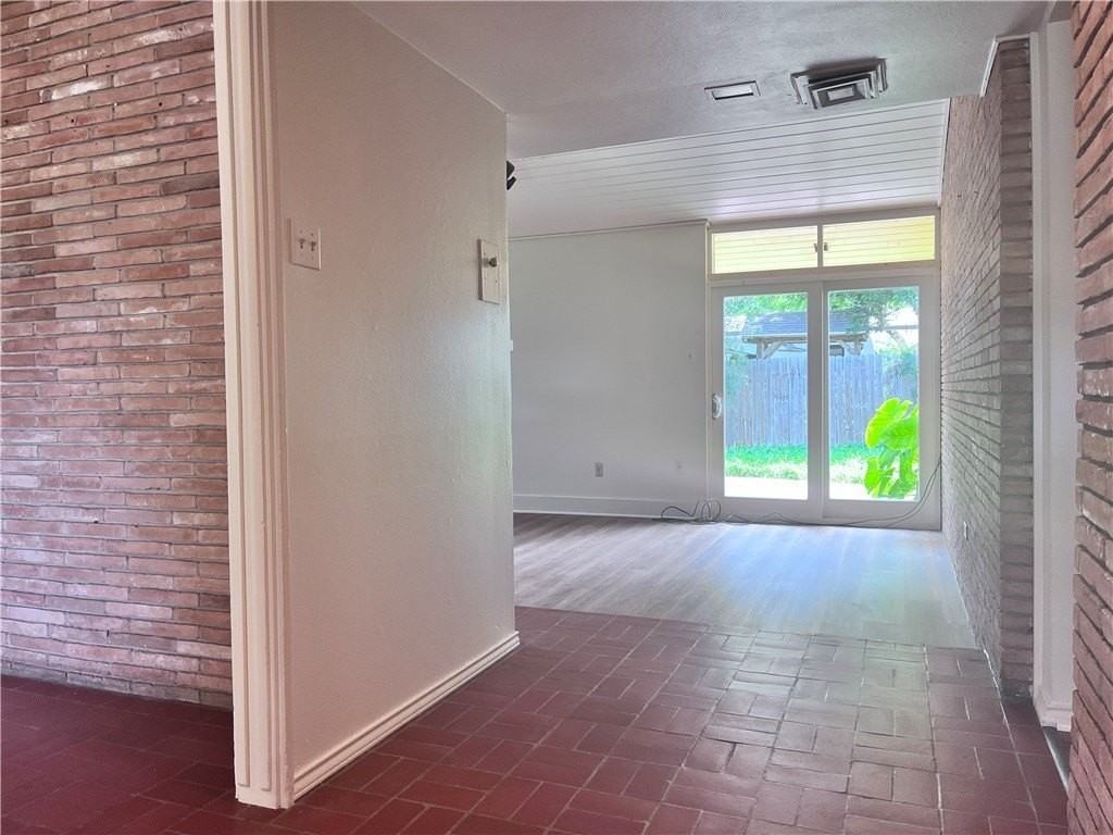 114 E Janin Cir - Photo 3 of 38