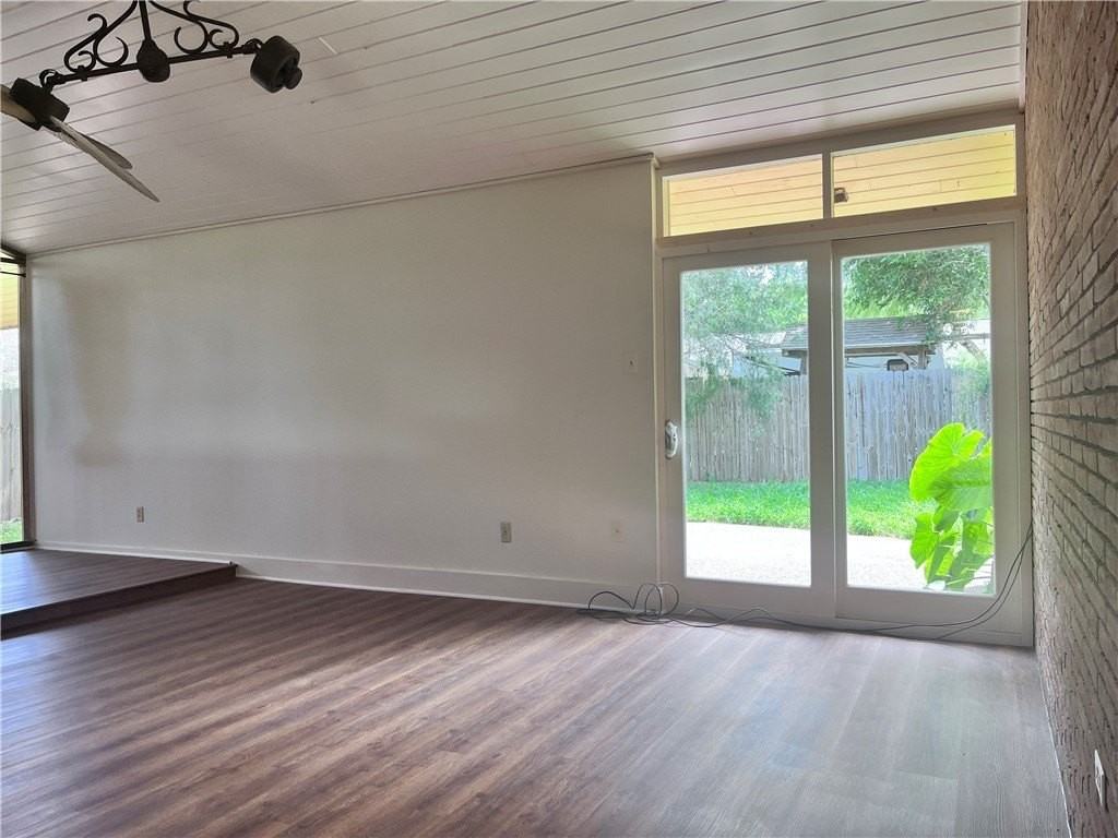 114 E Janin Cir - Photo 5 of 38