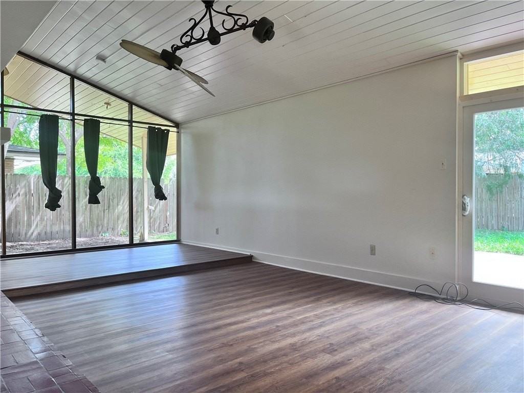114 E Janin Cir - Photo 6 of 38