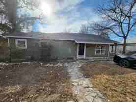 311 W Burbank St - Photo 1 of 1