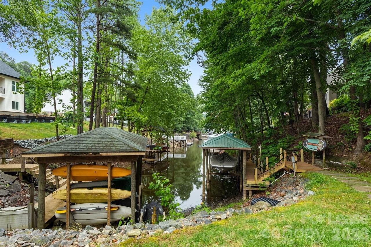 105 Ridgetop Rd - Photo 2 of 40