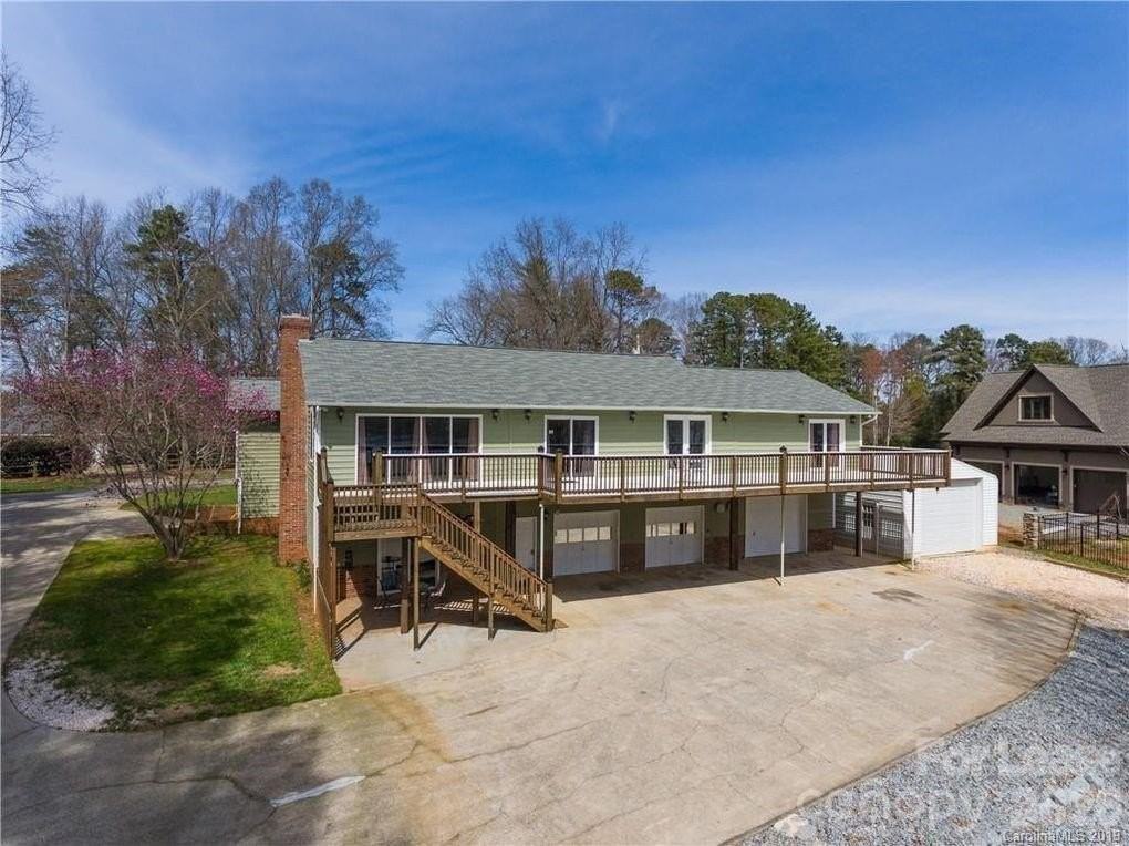 8502 Pine Lake Rd - Photo 2 of 10
