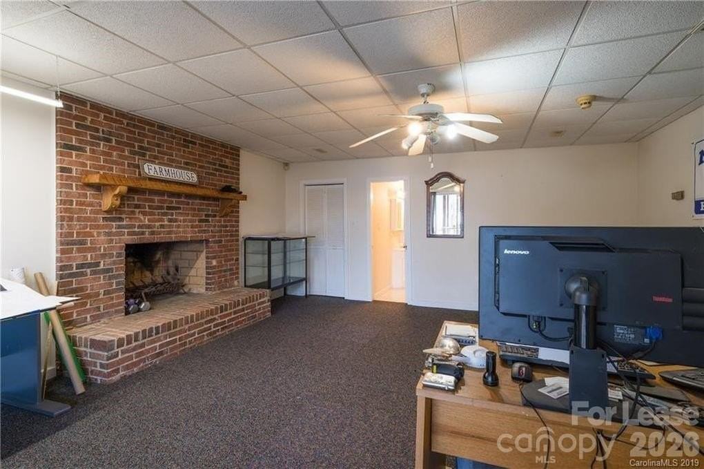 8502 Pine Lake Rd - Photo 5 of 10