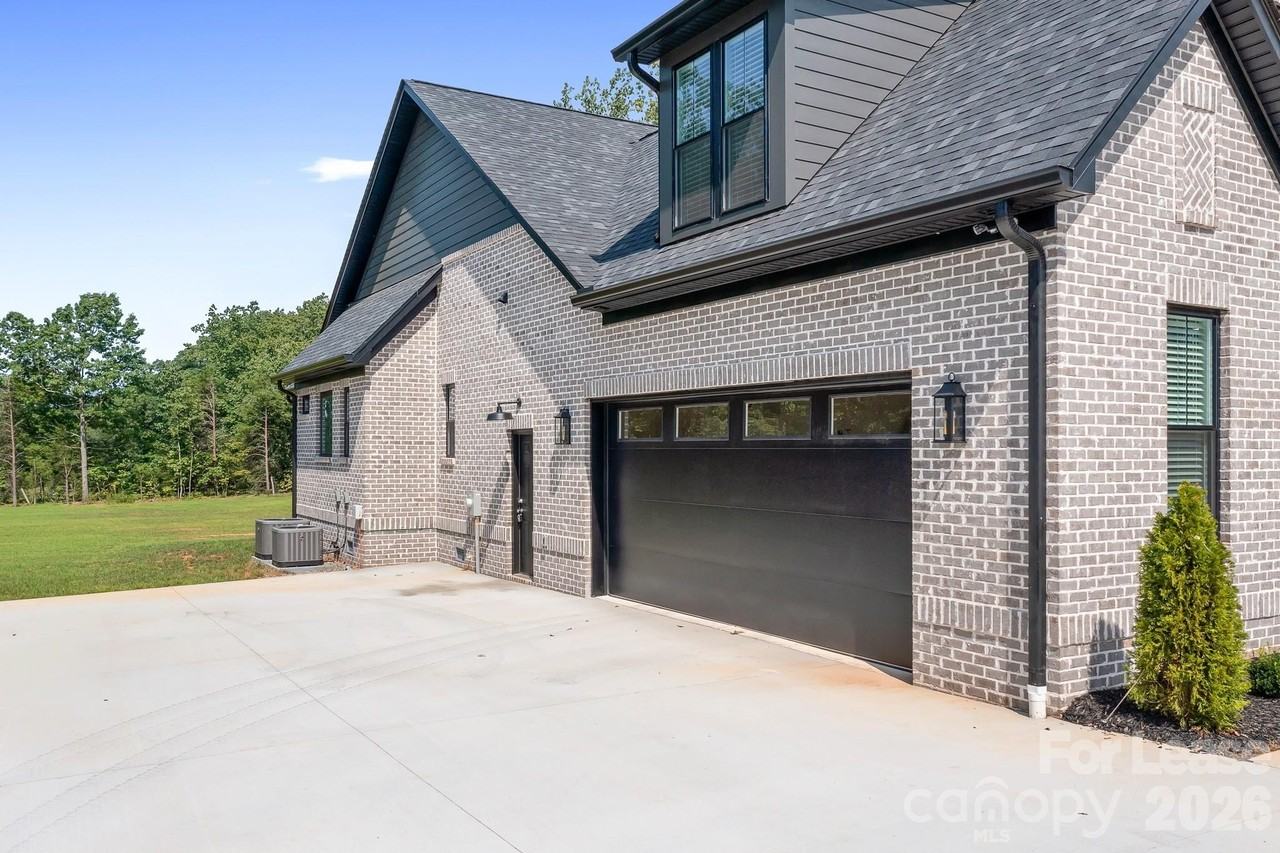 4137 Blair Rd - Photo 5 of 34