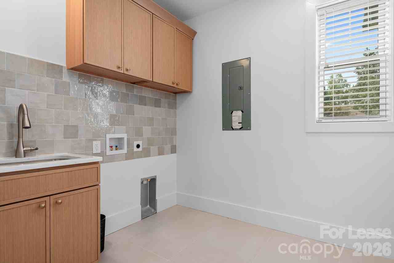 4137 Blair Rd - Photo 7 of 34