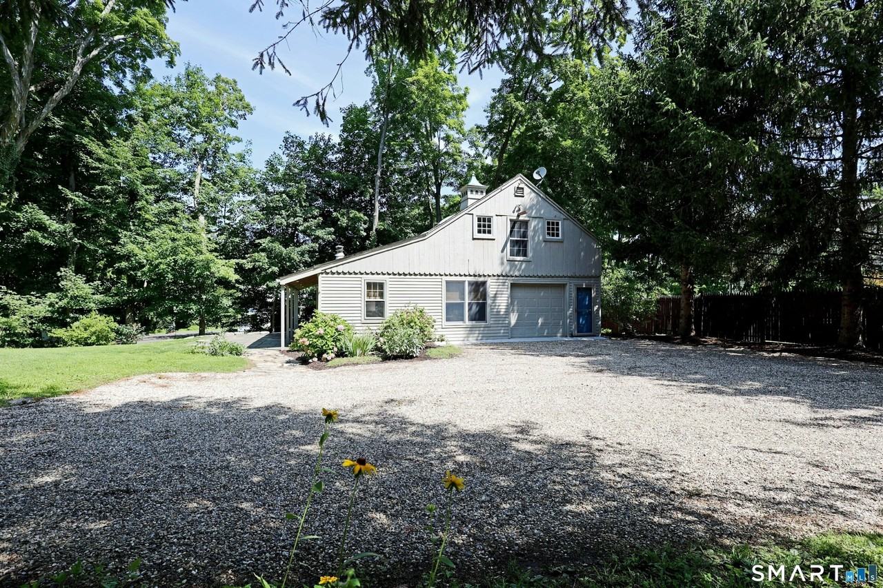 15A Maple Shade Rd - Photo 2 of 35