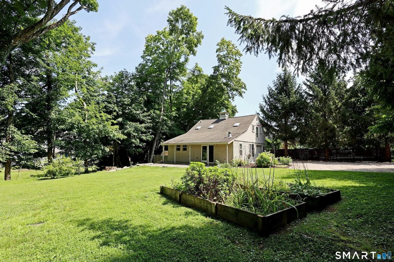 15A Maple Shade Rd - Photo 3 of 35