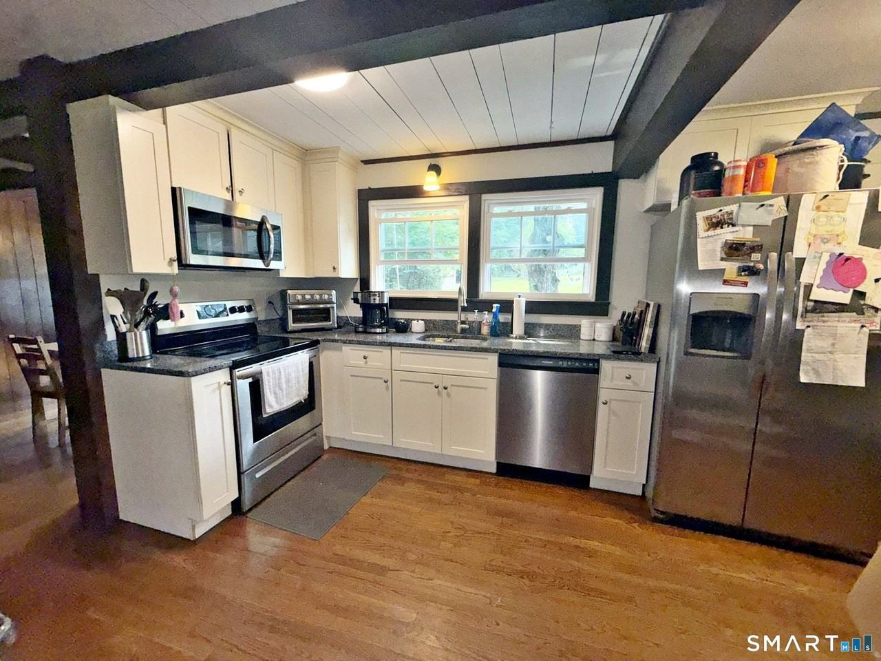 495 Isinglass Rd - Photo 2 of 15