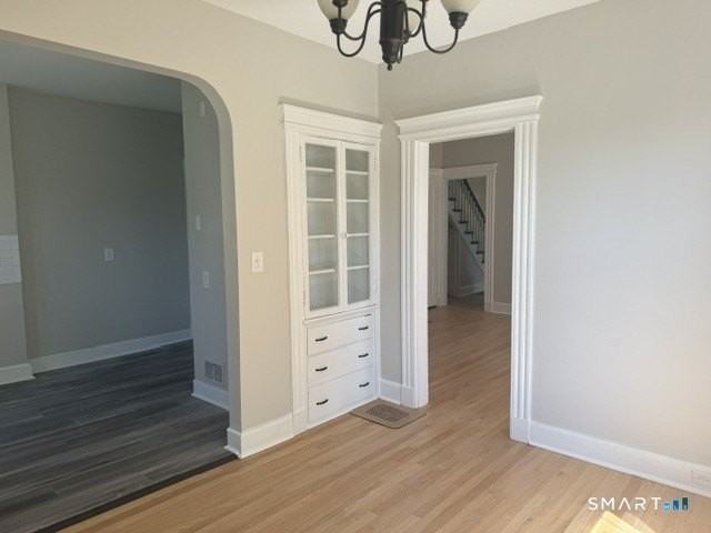 86 Cottage Ave - Photo 5 of 24