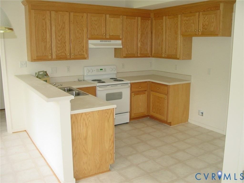 712 Francis Rd - Photo 4 of 7
