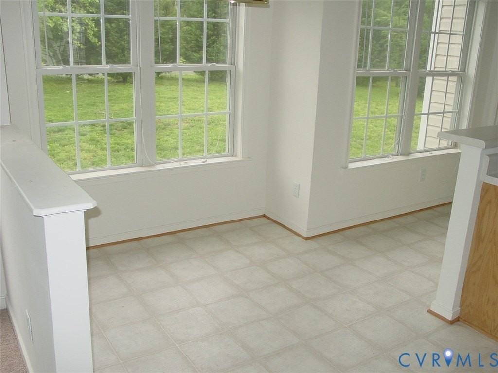 712 Francis Rd - Photo 5 of 7
