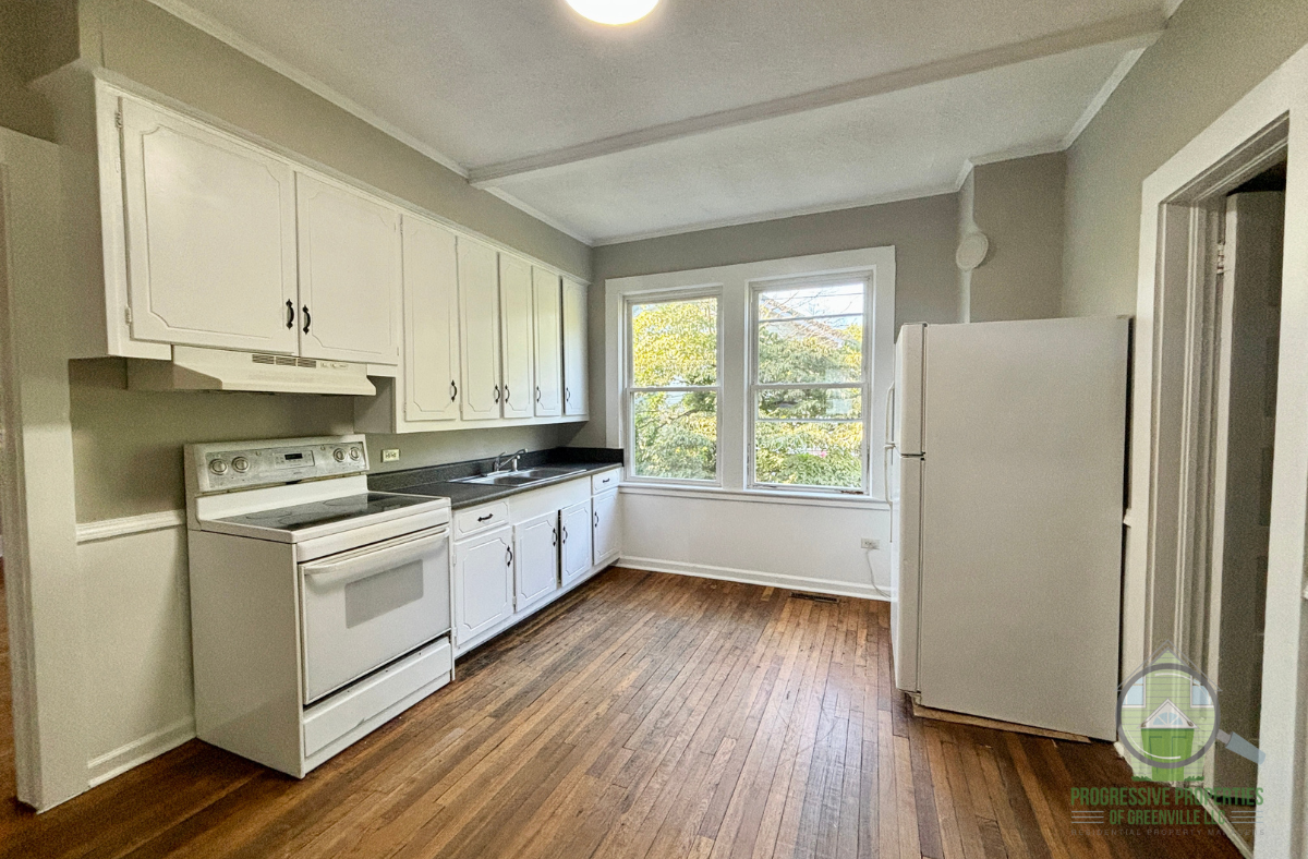 17 Circle St #1 - Photo 4 of 14