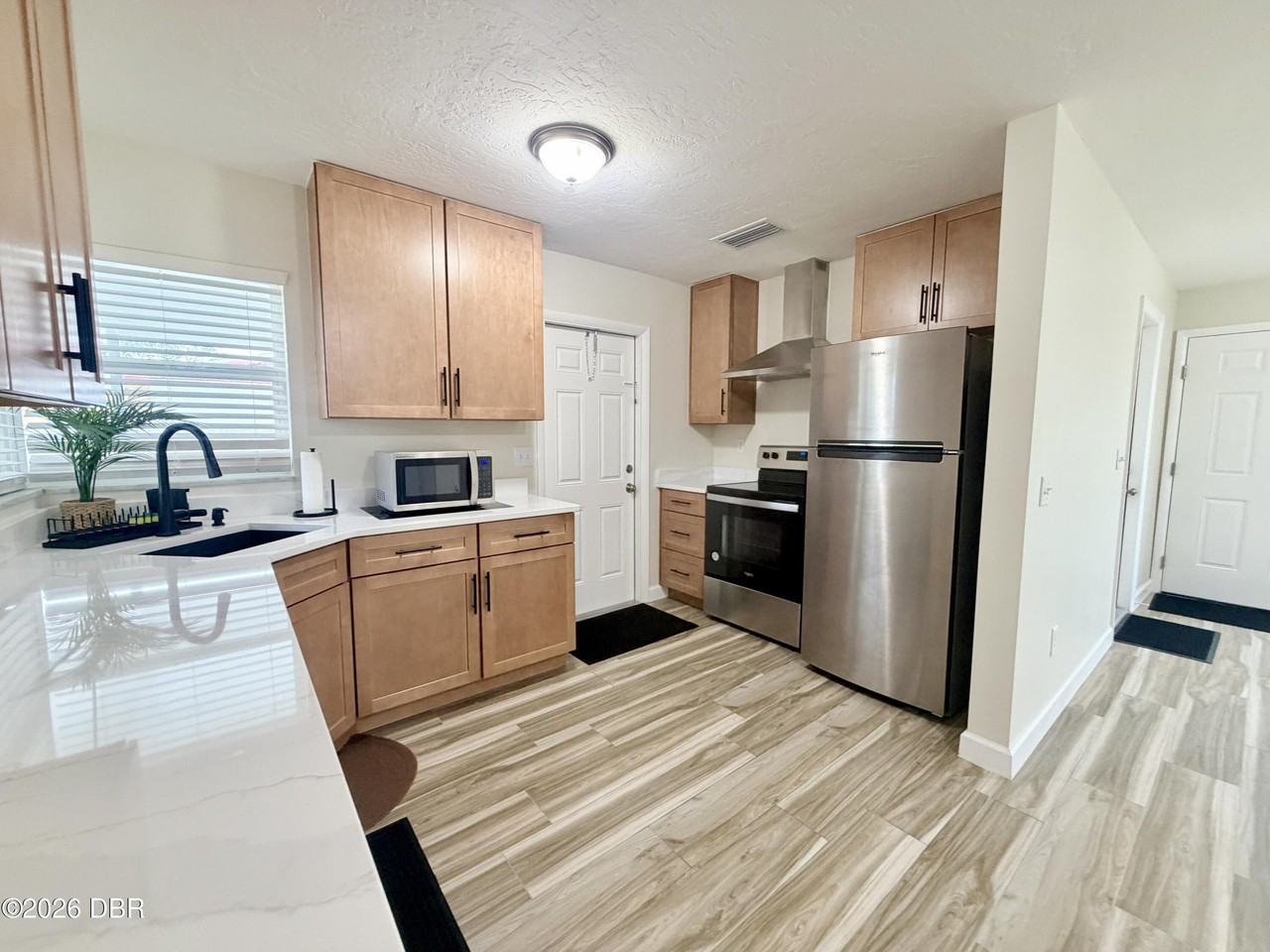 1650 Hastings Dr - Photo 5 of 19